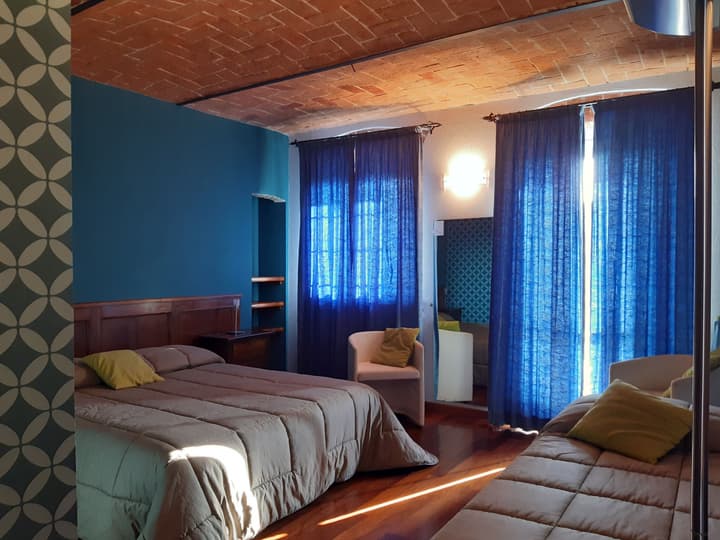 Red Wine - Guest House
