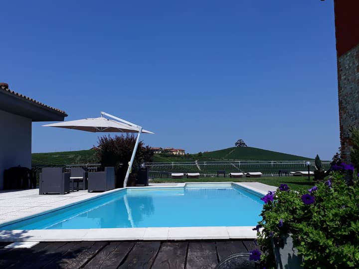 Red Wine - Guest House