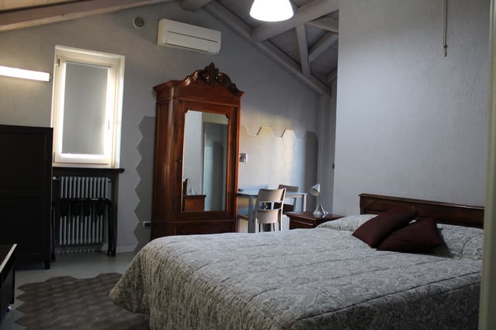 Red Wine - Guest House
