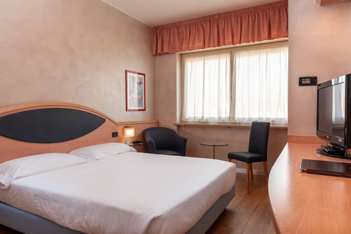 Augustus Hotel