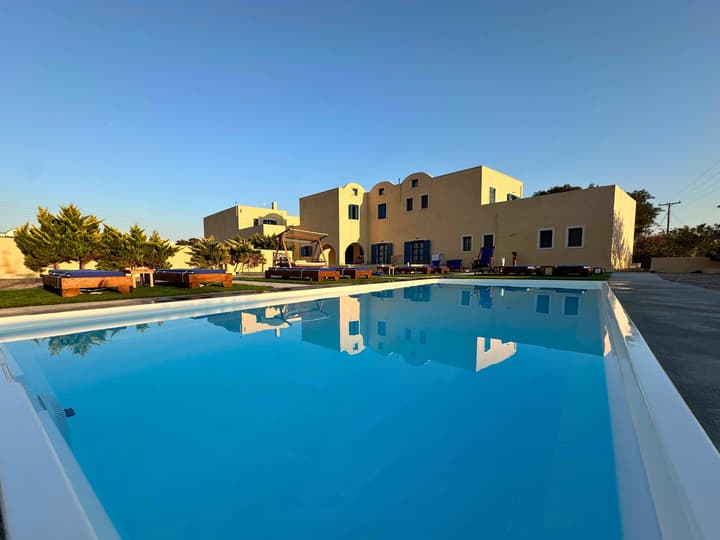 Irigeneia Hotel