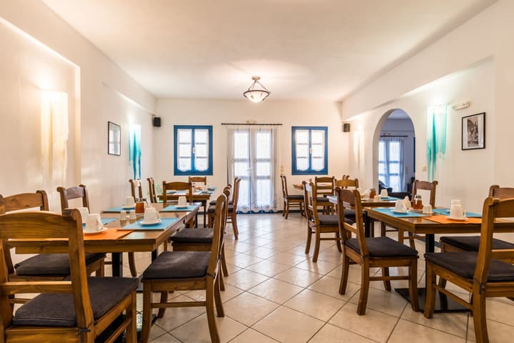 Irigeneia Hotel