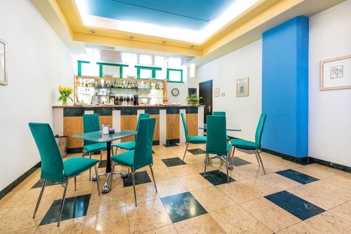 West Point Airport Hotel