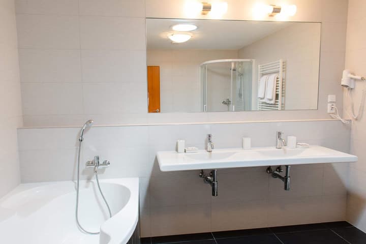 Hotel Adeba