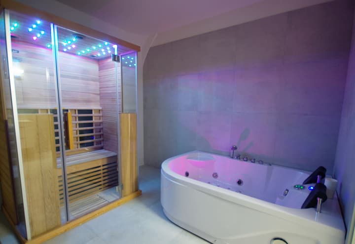Hotel Adeba