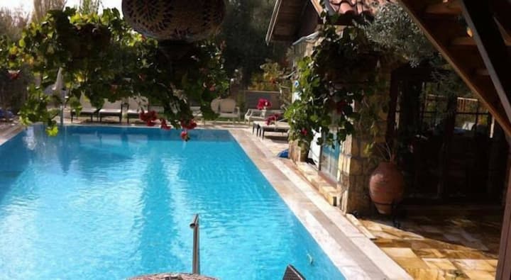 Melrose House Hotel