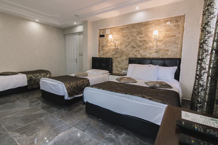 Melrose House Hotel