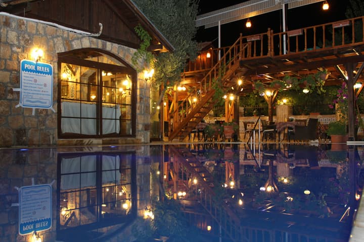 Melrose House Hotel