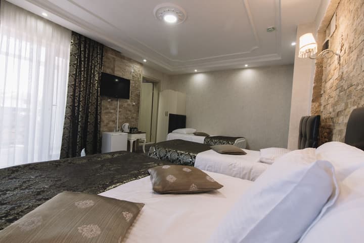 Melrose House Hotel