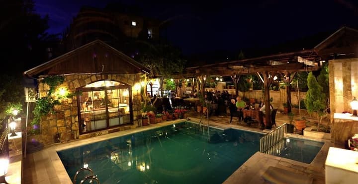 Melrose House Hotel