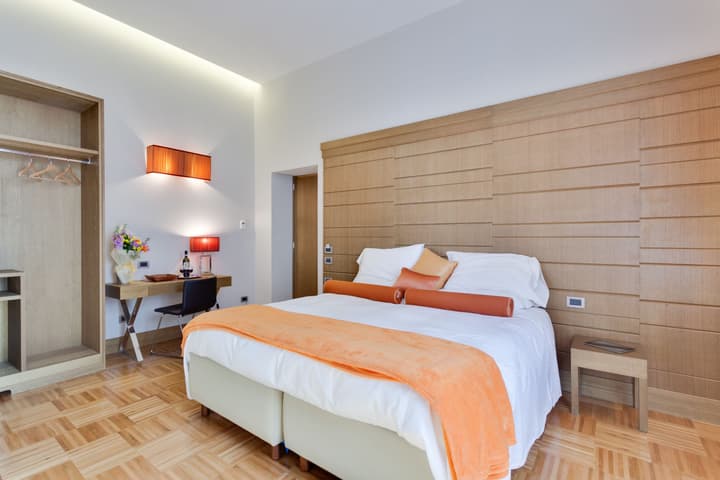 Solo Experience Hotel