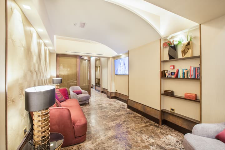 Solo Experience Hotel