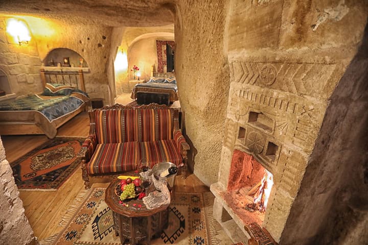 Traveller's Cave Hotel