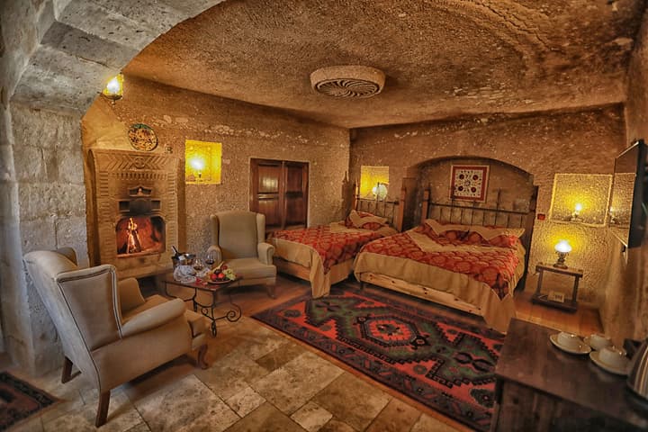Traveller's Cave Hotel