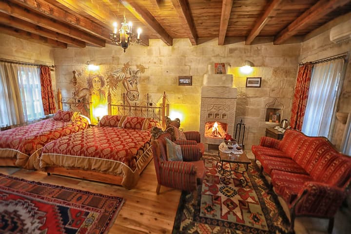 Traveller's Cave Hotel