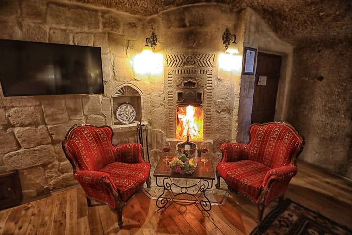 Traveller's Cave Hotel