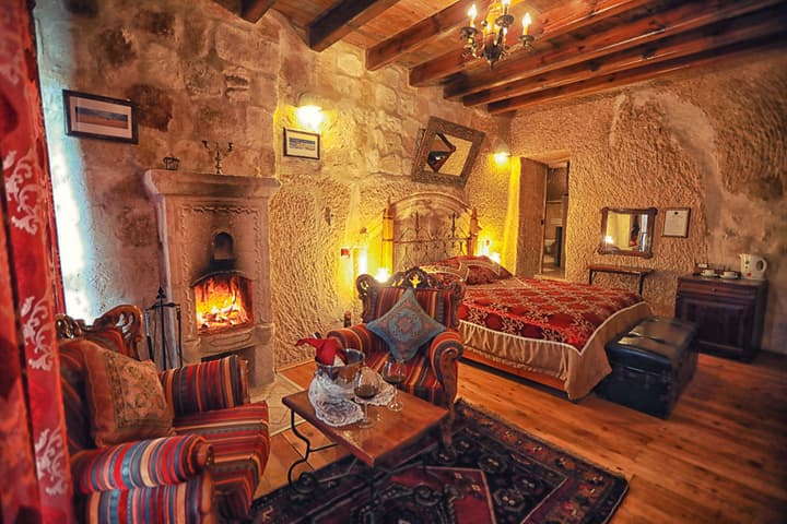 Traveller's Cave Hotel