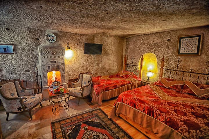 Traveller's Cave Hotel
