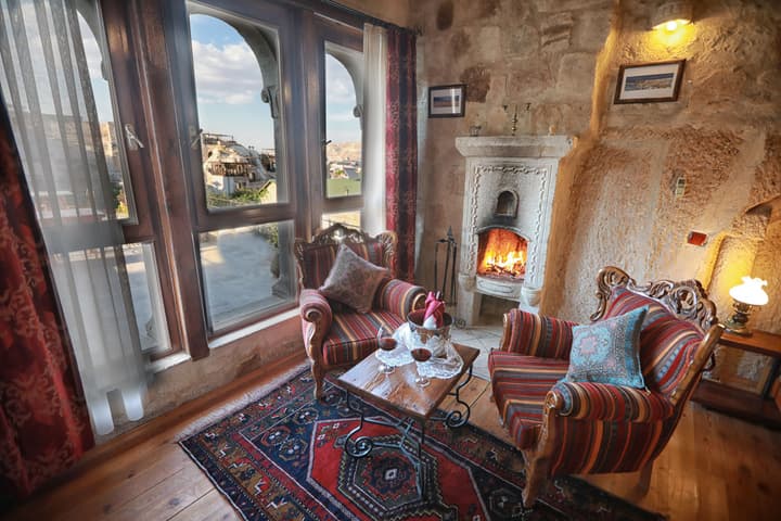 Traveller's Cave Hotel