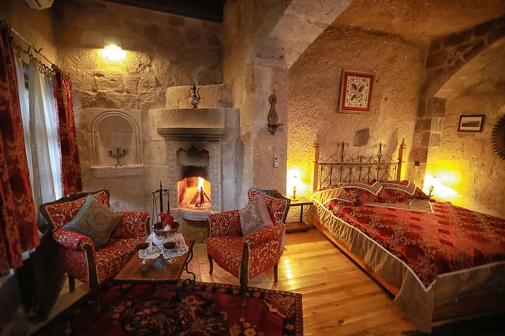 Traveller's Cave Hotel