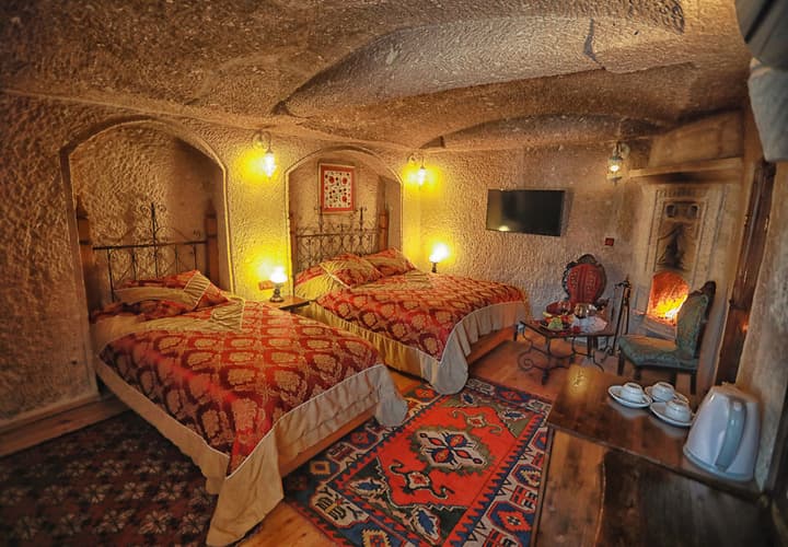 Traveller's Cave Hotel