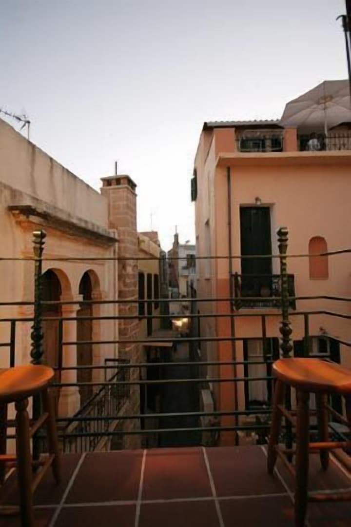 Ifigenia Rooms & Studios