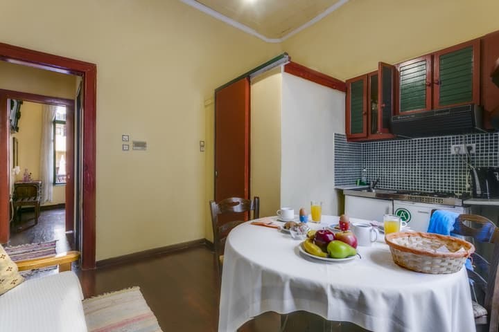 Ifigenia Rooms & Studios