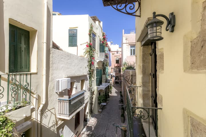 Ifigenia Rooms & Studios