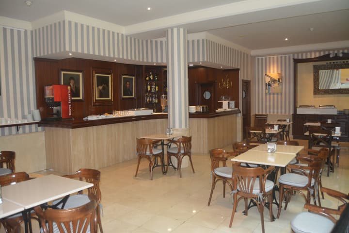 RF Astoria - Only Adults