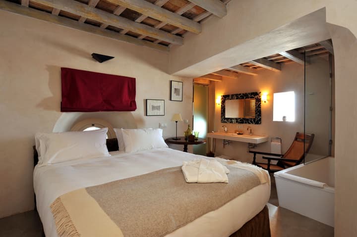 Boutique Hotel V-by Grupo Tribu