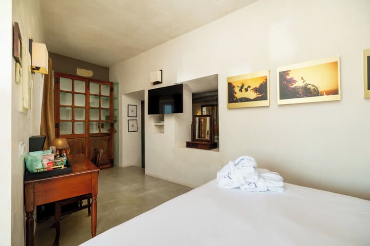 Boutique Hotel V-by Grupo Tribu