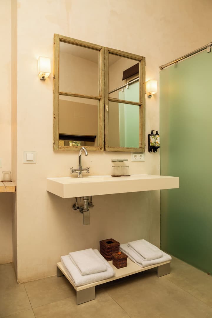 Boutique Hotel V-by Grupo Tribu