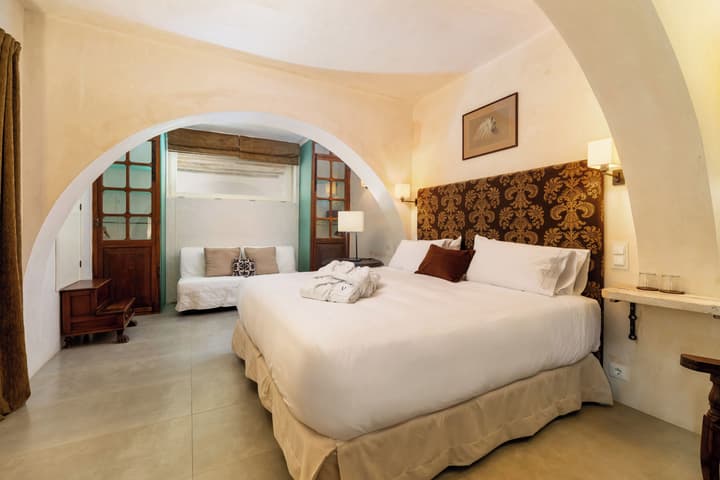 Boutique Hotel V-by Grupo Tribu