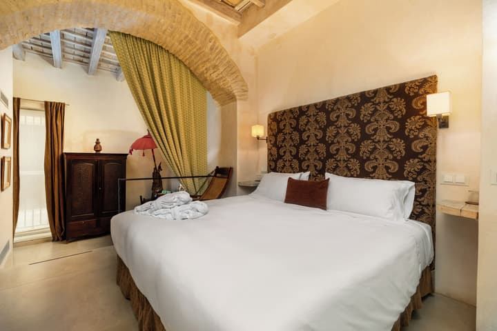 Boutique Hotel V-by Grupo Tribu