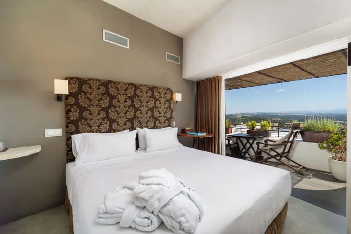 Boutique Hotel V-by Grupo Tribu