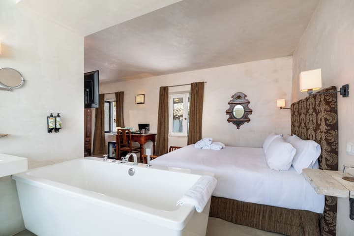 Boutique Hotel V-by Grupo Tribu