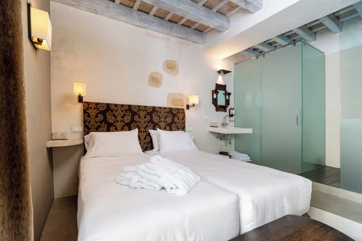 Boutique Hotel V-by Grupo Tribu