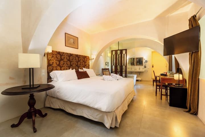 Boutique Hotel V-by Grupo Tribu