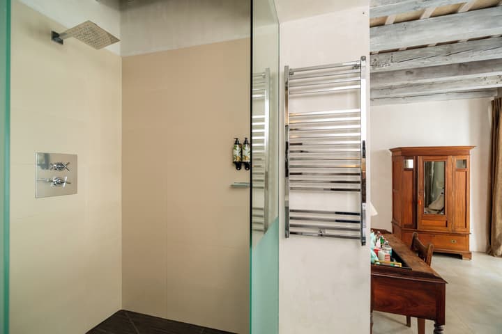 Boutique Hotel V-by Grupo Tribu