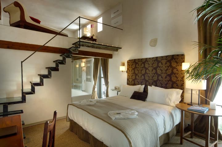 Boutique Hotel V-by Grupo Tribu