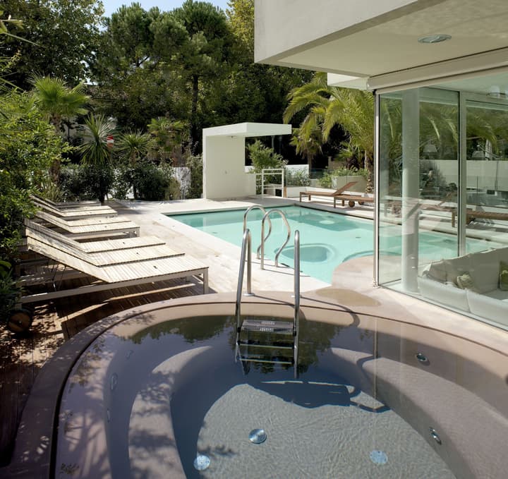 Hotel Select Suites & Spa / Apartments