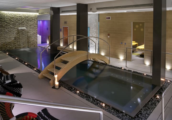 Hotel Select Suites & Spa / Apartments