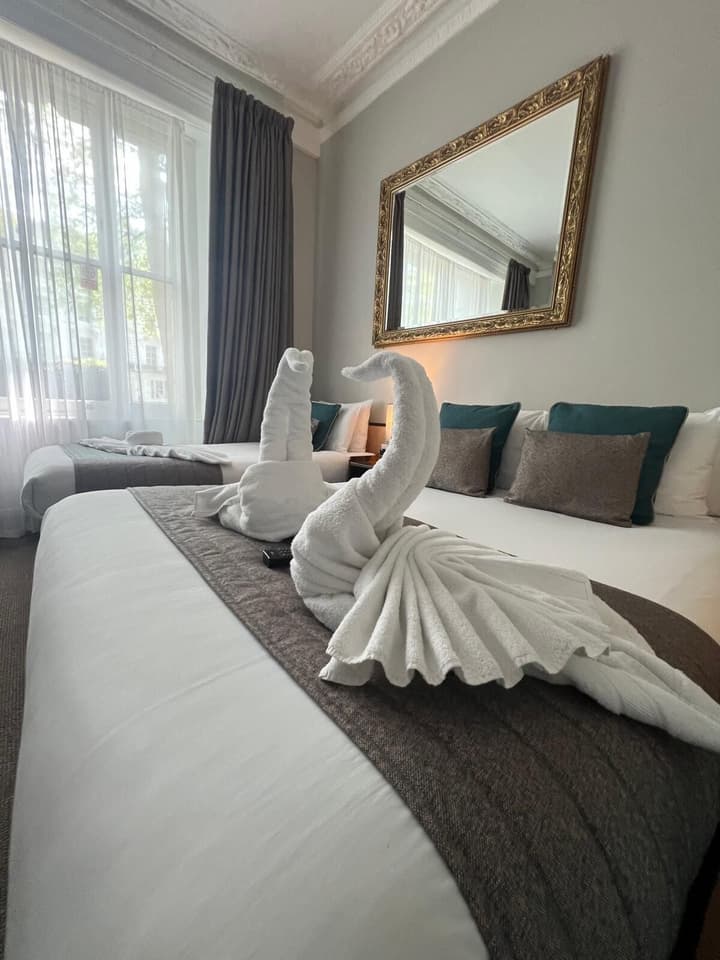 Tudor Court Hotel