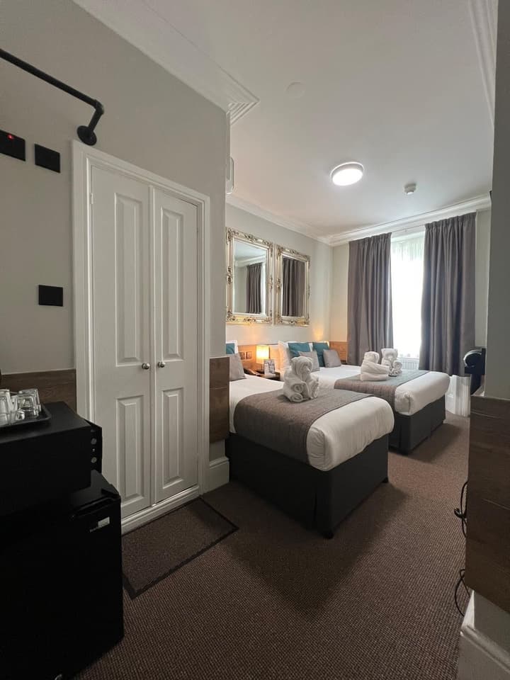 Tudor Court Hotel
