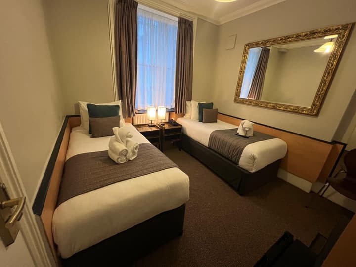 Tudor Court Hotel