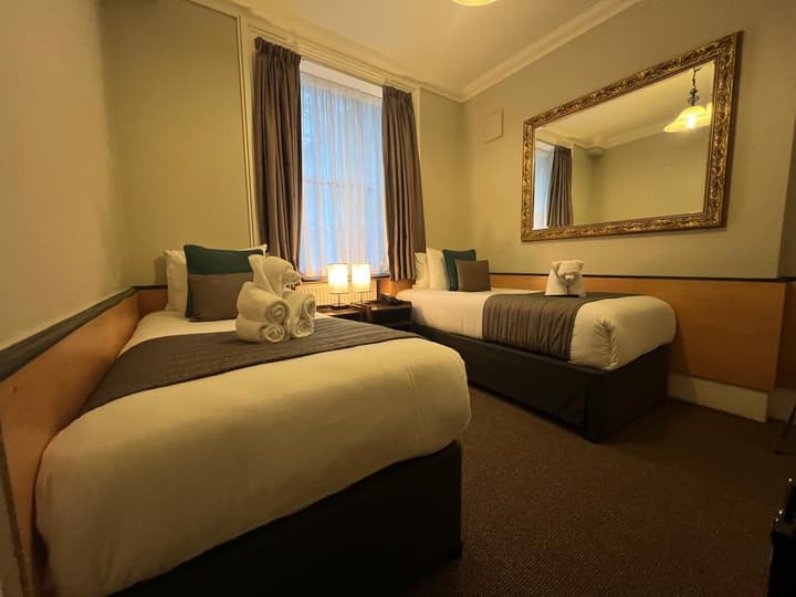 Tudor Court Hotel