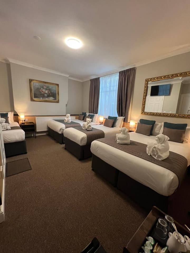 Tudor Court Hotel