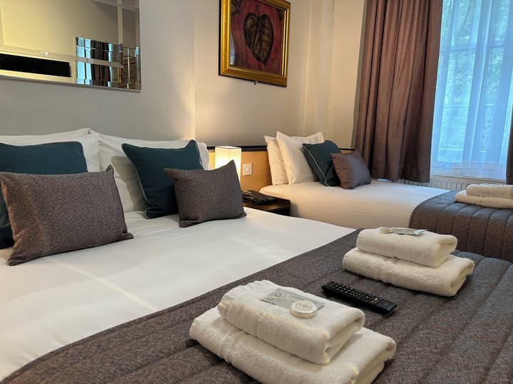 Tudor Court Hotel