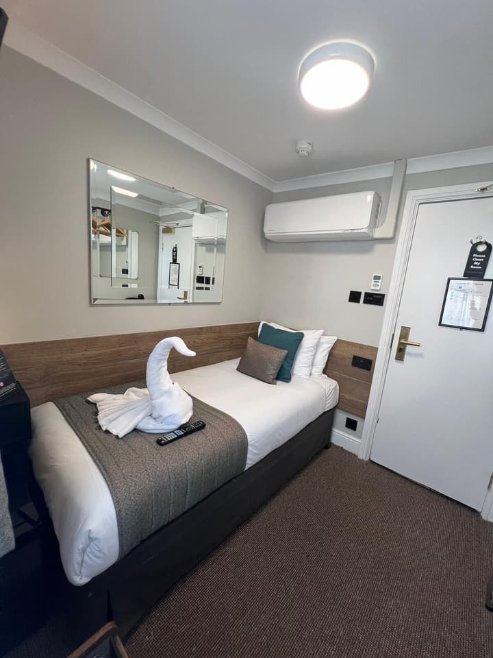Tudor Court Hotel