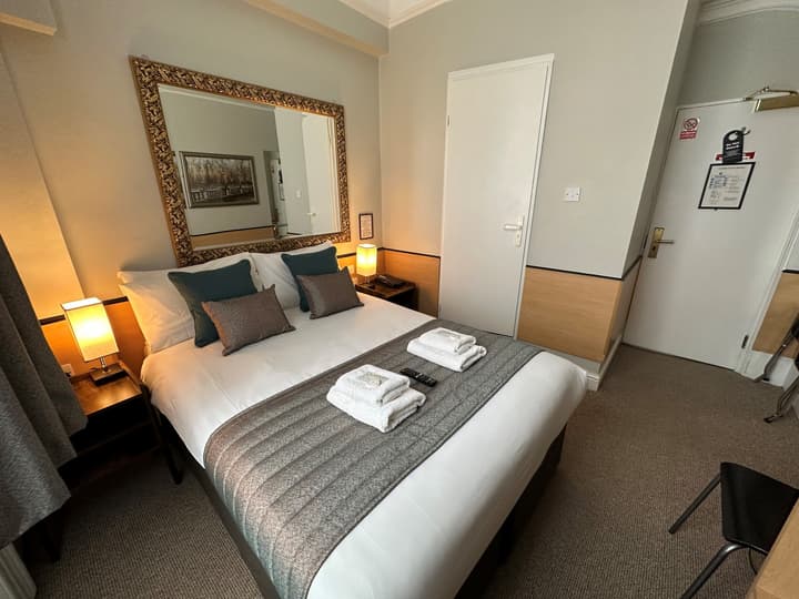 Tudor Court Hotel